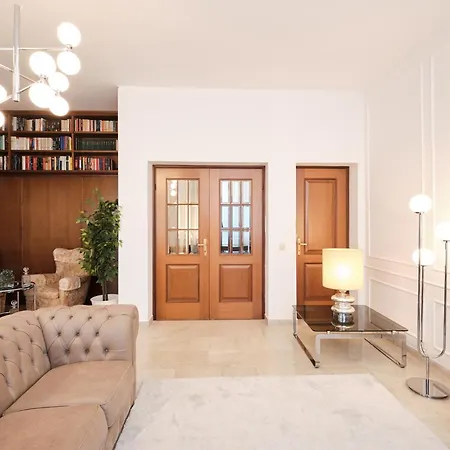 Apartamento Elegante Con 3 Da Letto Vicino Il Centro Roma