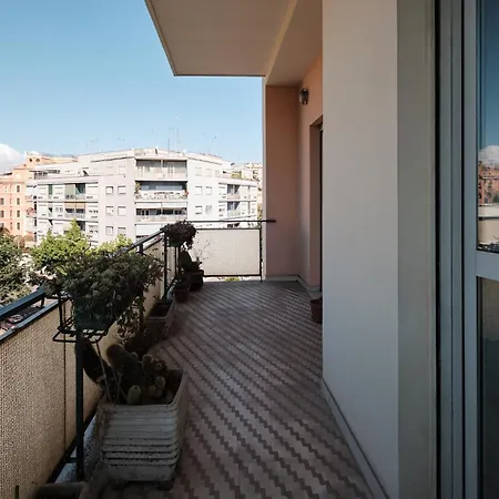 Elegante Con 3 Da Letto Vicino Il Centro